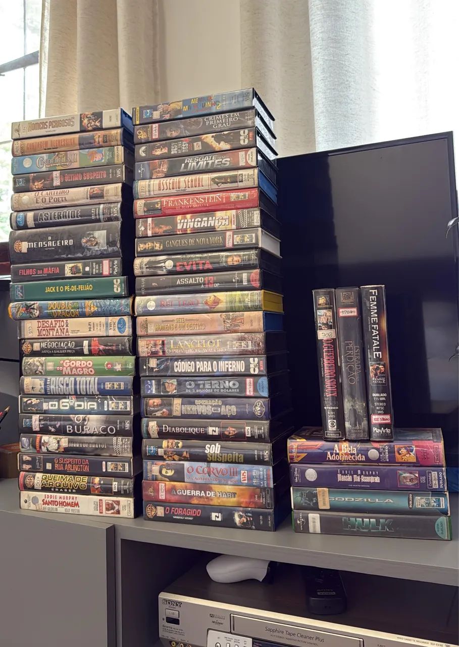 Lote VHS Clássicos - DVD, Blu-Ray e Vídeo Cassete - Penedo