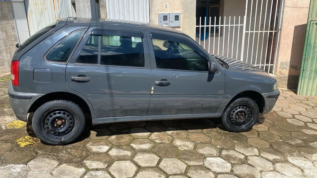 Volkswagen Gol Gol 1.0 Plus 16v 4p 2004