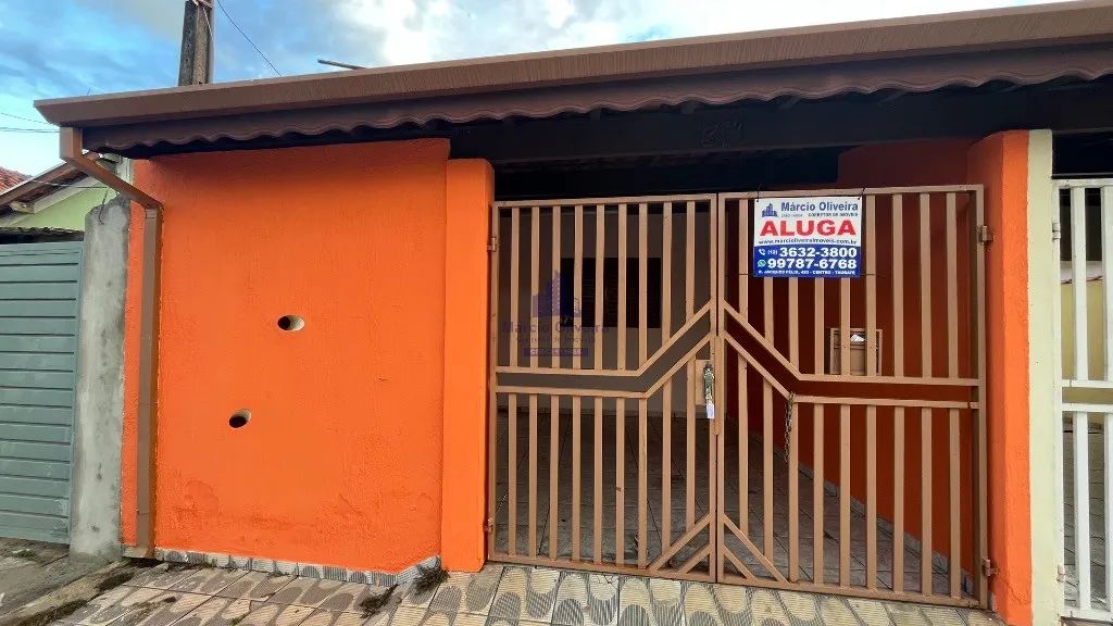 Casa com 2 dormitórios e edicula - Taubaté