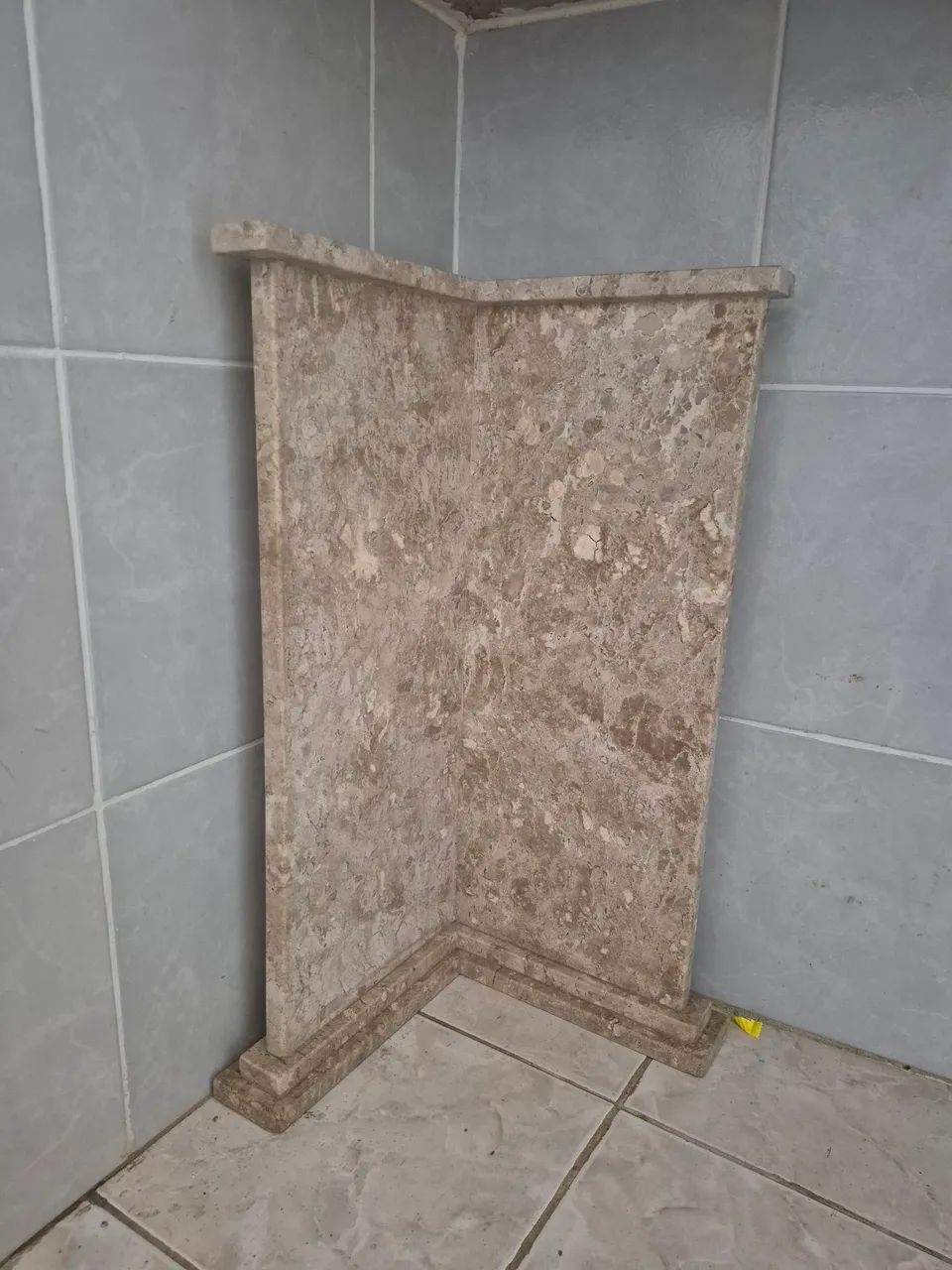 Base de mesa em mármore 