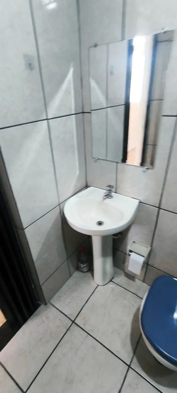 CASA ALUGUEL 1 DORMITORIO, 1 VAGA, SOLEMAR - PRAIA GRANDE-SP - 50m da praia - Foto 5