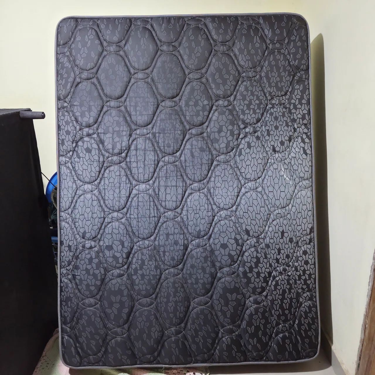 Cama Box pérola negra em excelente estado - Foto 3