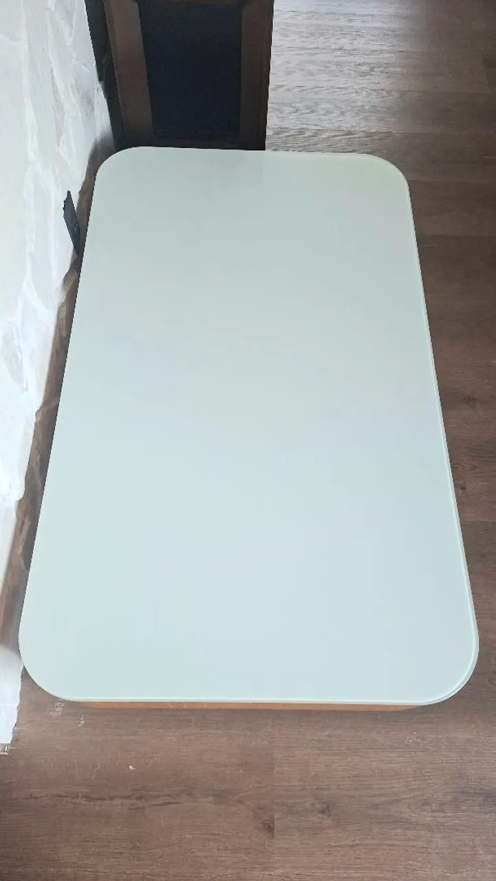Mesa de centro grande 1,35 laqueada com vidro - Foto 4