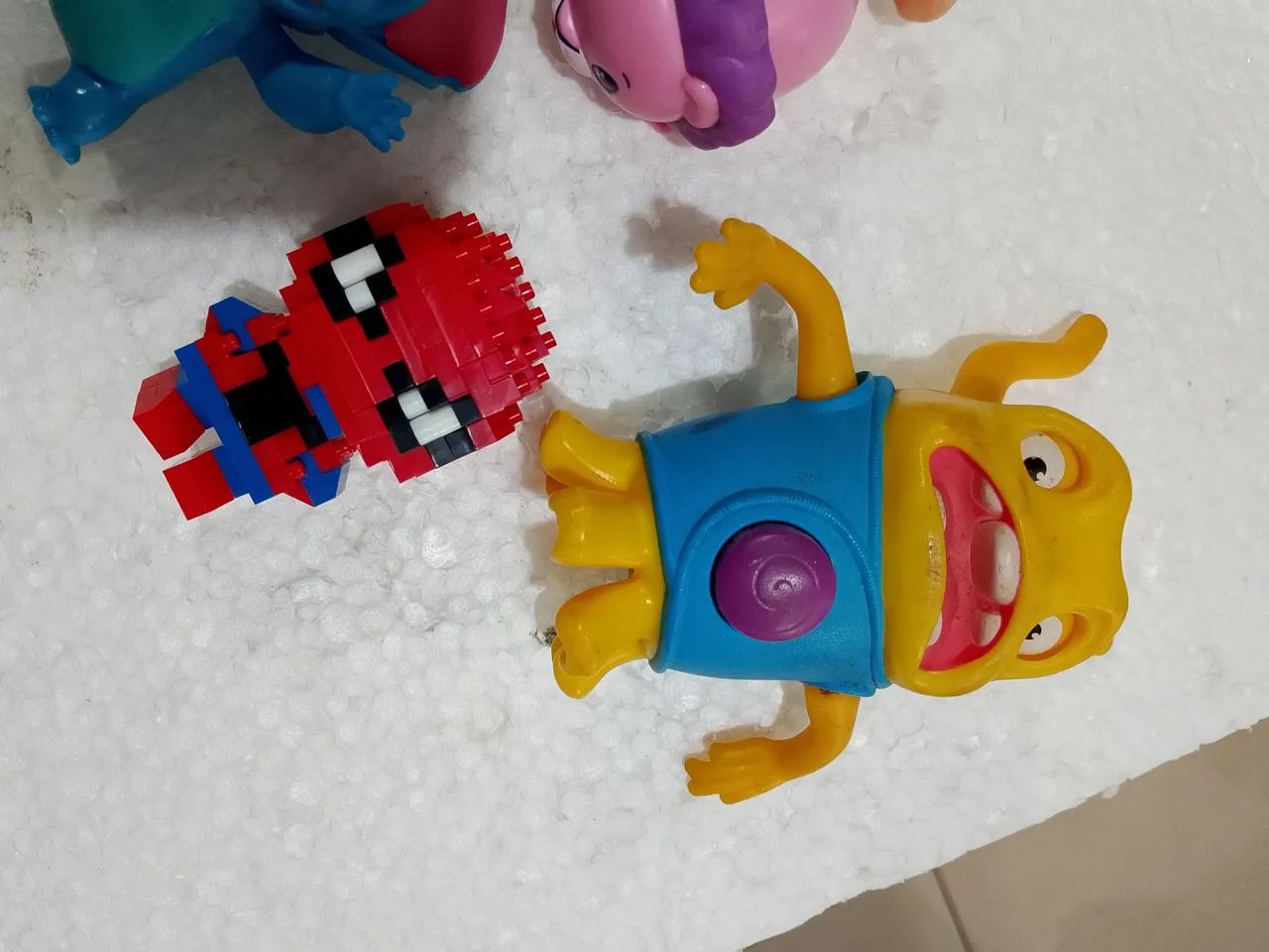 Lote de miniaturas colecionáveis  - Foto 4