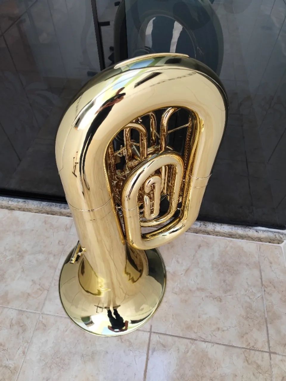 Tuba 5/4 Hs Musical TB1E (Mib) Laqueada - Zera - Aceito trocas