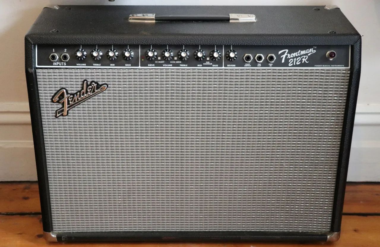 AMP FENDER FRONTMAN 2X12