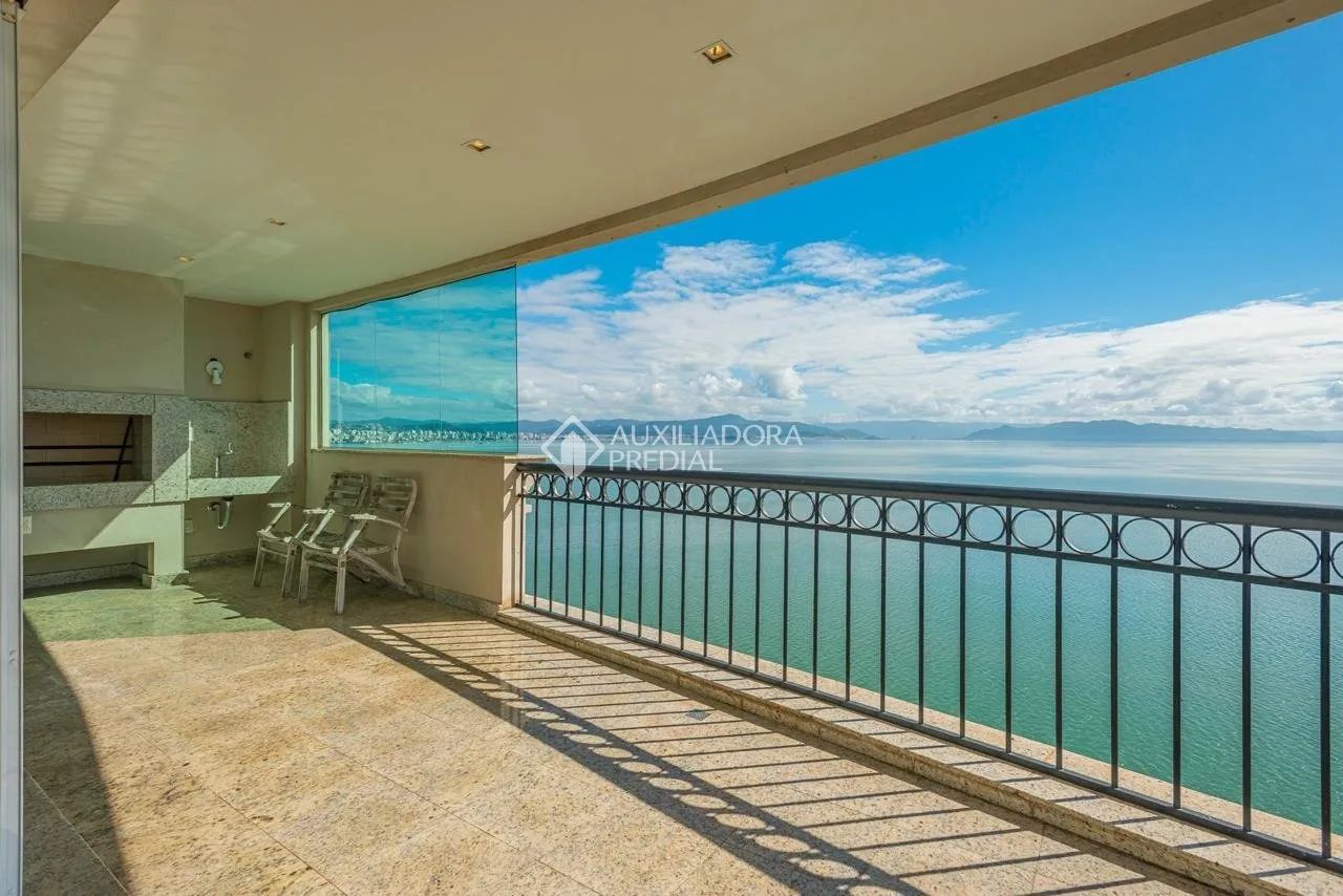 Apartamento à venda no bairro Beiramar, 316 m² com 3 dormitórios/quartos disponíveis.