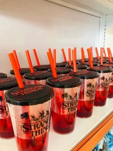 Copo Stranger things oggi - Foto 2
