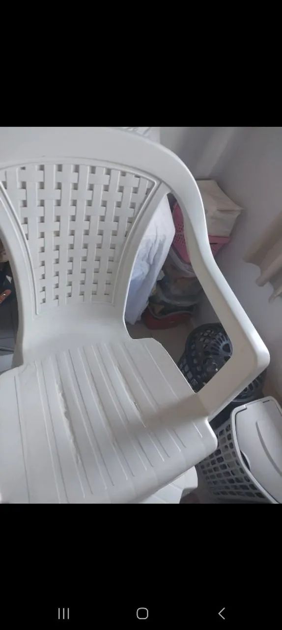 Mesa de plastico com duas cadeiras - Foto 2