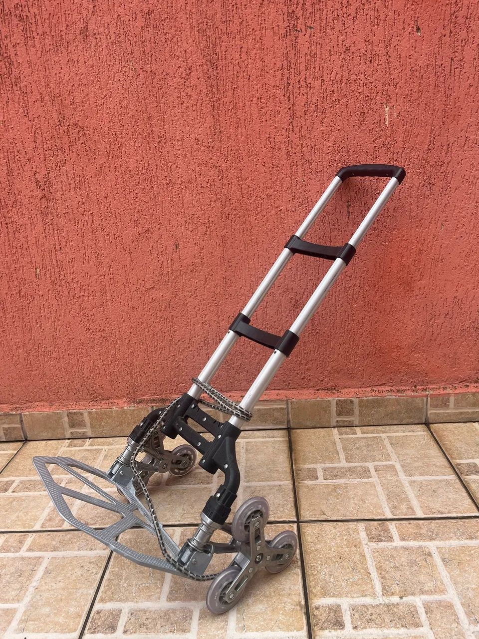 Carrinho de carga multifuncional dobrável retrátil alumínio sobe escada - Foto 2
