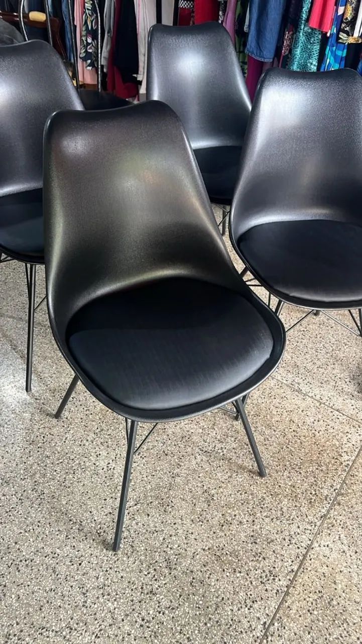 4 Cadeiras Novas