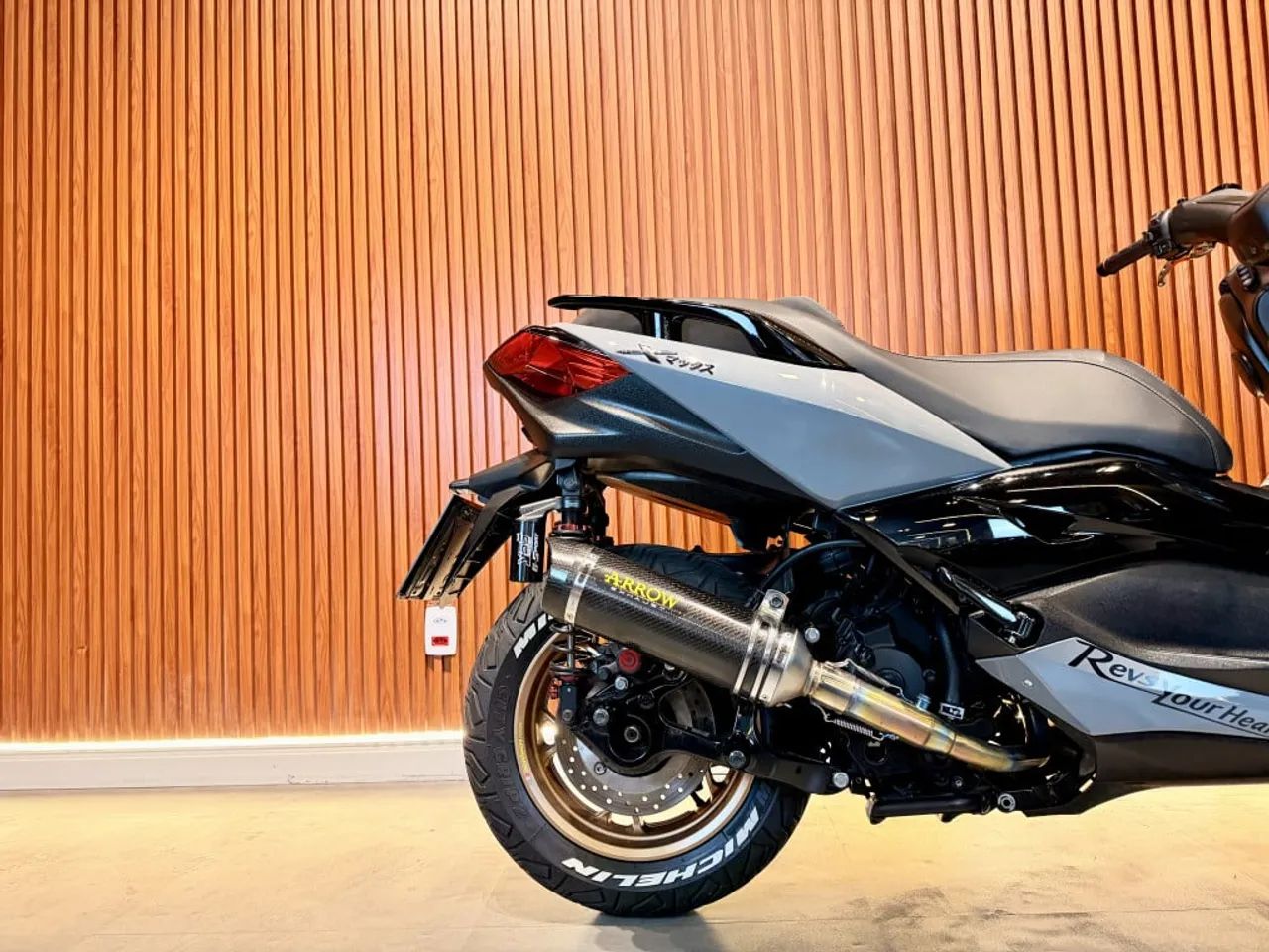 Yamaha XMAX 250 ABS 2023 - Foto 4