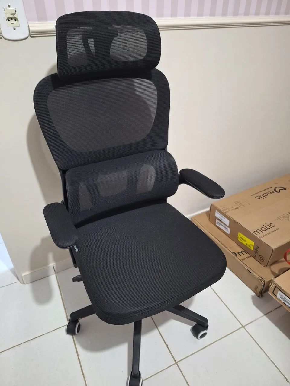 Kit com duas cadeiras ergonômicas Luvinco B500 Genebra