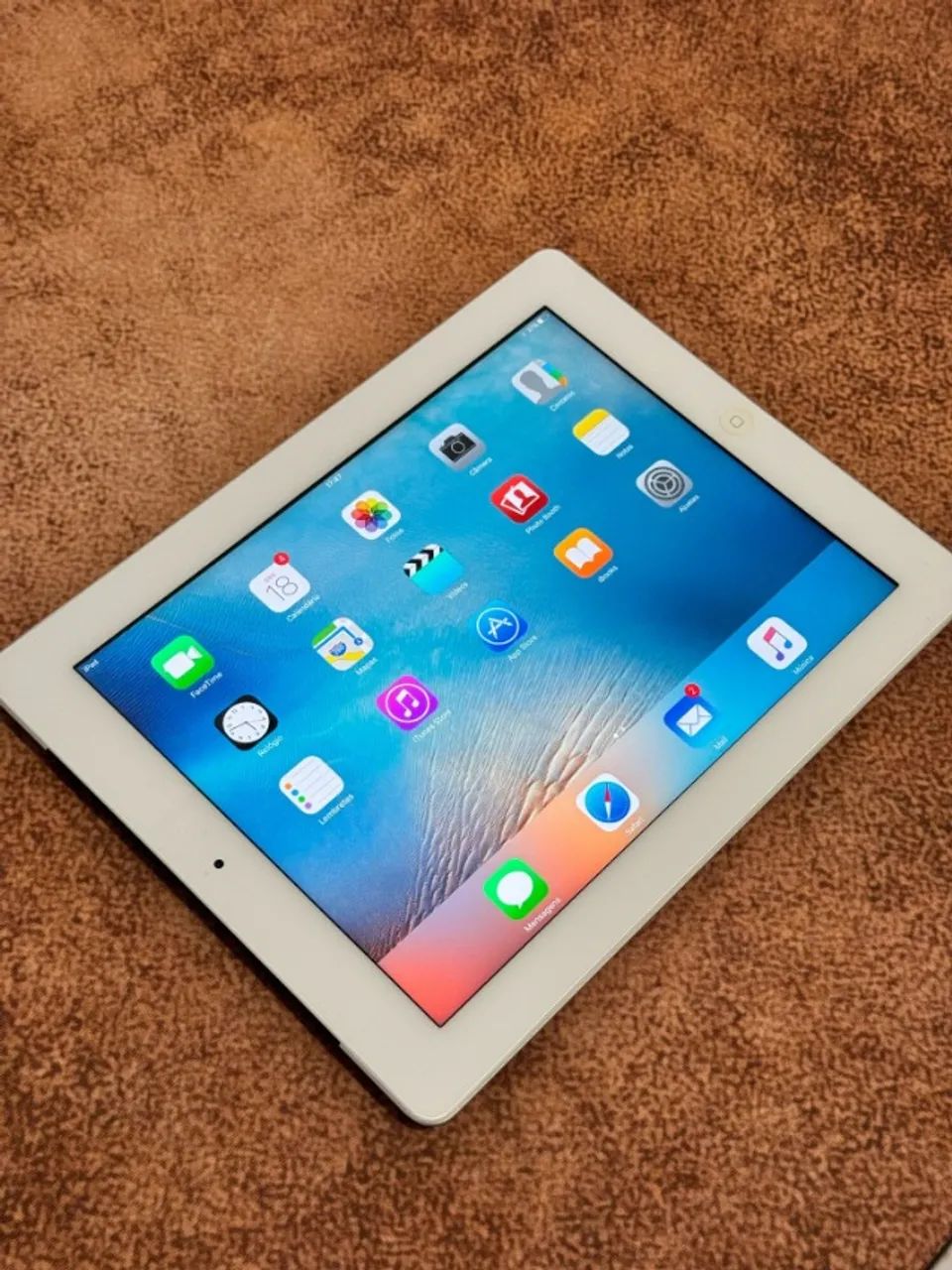 iPad 3ª geração MD371J/A 64GB Wi-Fi+Cellular iOS 9.3.5 (modelo JP) - Foto 2