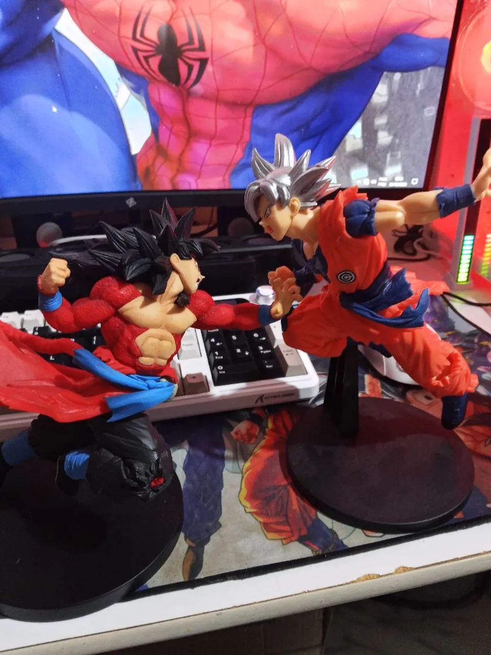Action figures Goku's Xeno e CC - Foto 2