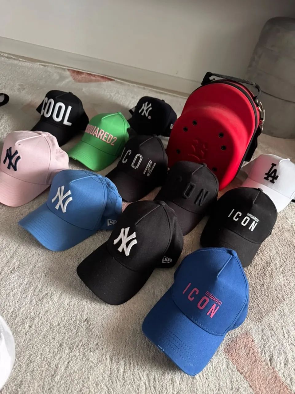 Conjunto bonés originais dsquared e new era