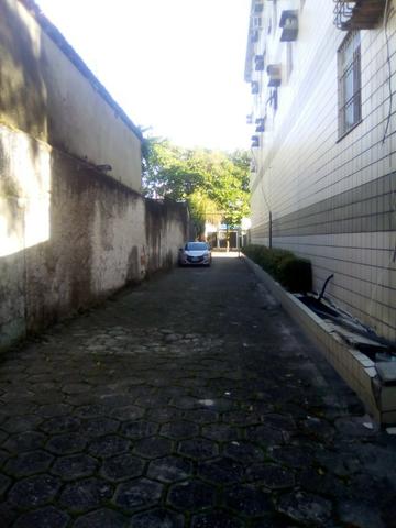 Vende Área Na Rômulo Maiorana No Marco