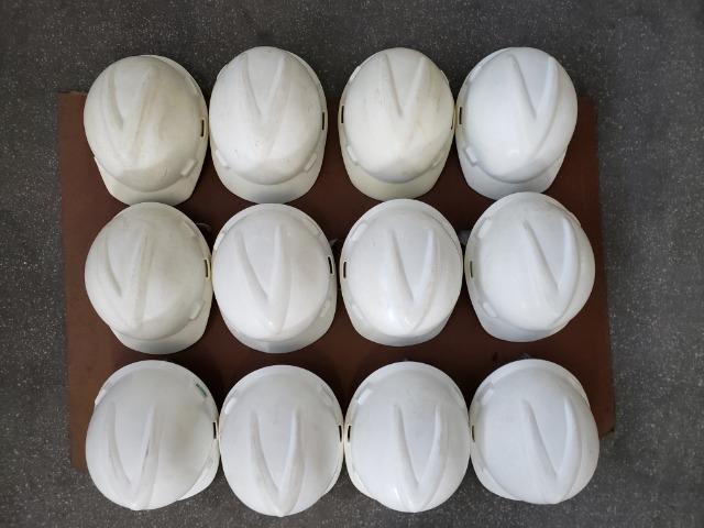 Capacete branco MSA V-Guard com carneira push key - Foto 5
