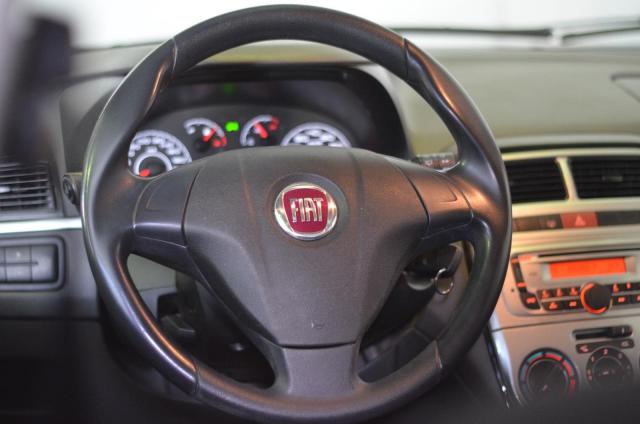 PUNTO 2011/2012 1.4 ATTRACTIVE ITALIA 8V FLEX 4P MANUAL - Foto 7
