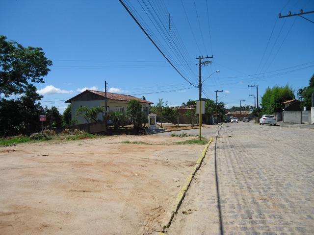 Lote de esquina e escriturado próximo ao Centro de Jaguaruna