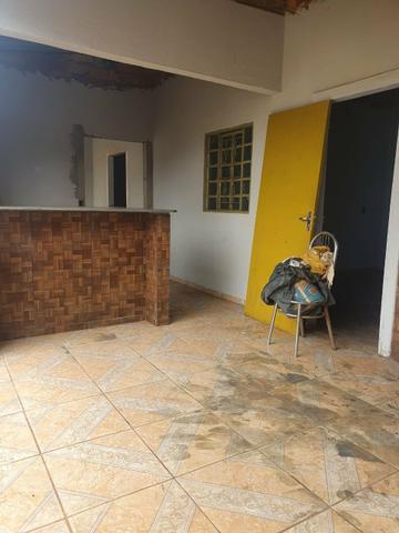 Lote Com Barracão inacabado( Antônio Carlos Pires. Goiânia. Goiás) - Foto 4
