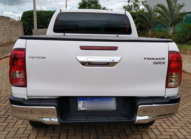 TOYOTA HILUX SRX 2.8 TURBO DIESEL 4X4 AUTOMATICA - Placa A- 2016 - Foto 12