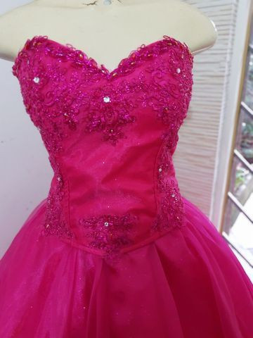 vestido rosa de debutante