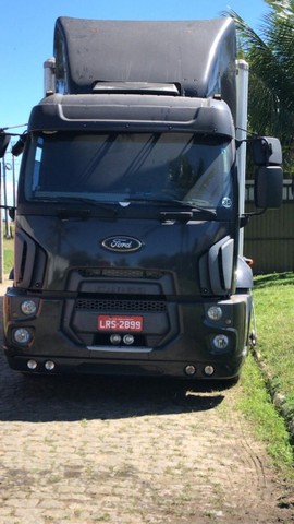 FORD CARGO 2429 COM APENAS 34000 KM RODADOS ANO: 2013/2014