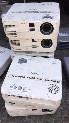 Lote De Projetor Com defeito no estado  - Foto 3