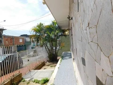 Casa de rua para Locação 4 Quartos, 2 Vagas, Centro, Nova Iguaçu
