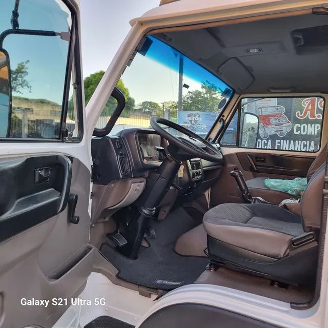 Vw 8.160 ano 2016 cesto aéreo com AR condicionado e embreagem a AR  - Foto 9
