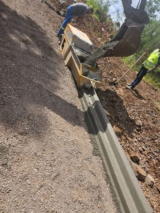 Extruzora de meio fio com sargeta  - Foto 2