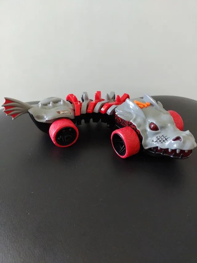 Hot Wheels Mutant Machines Vehicles- Skull Face