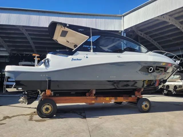 Focker 366 HT 2024 x2 Mercruiser 250 HP ñ Phantom Sedna Sessa Armatti Triton - Foto 4