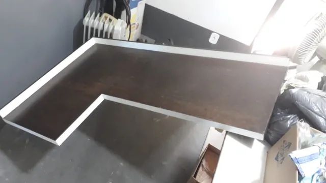 Mesa em "L" de Madeira.65060623750147121