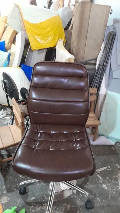 Reforma de cadeiras de escritório - Foto 3