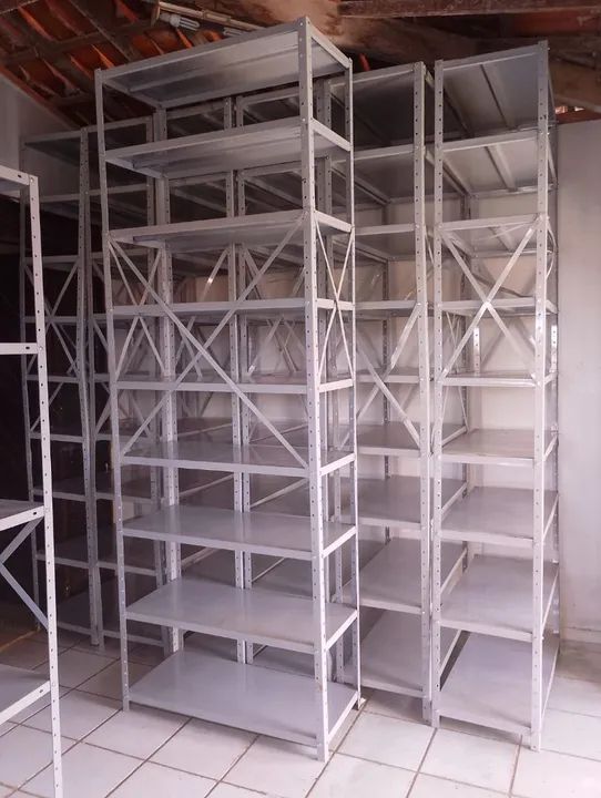 Estantes semi novas p estoque 480 a unidade  - Foto 2