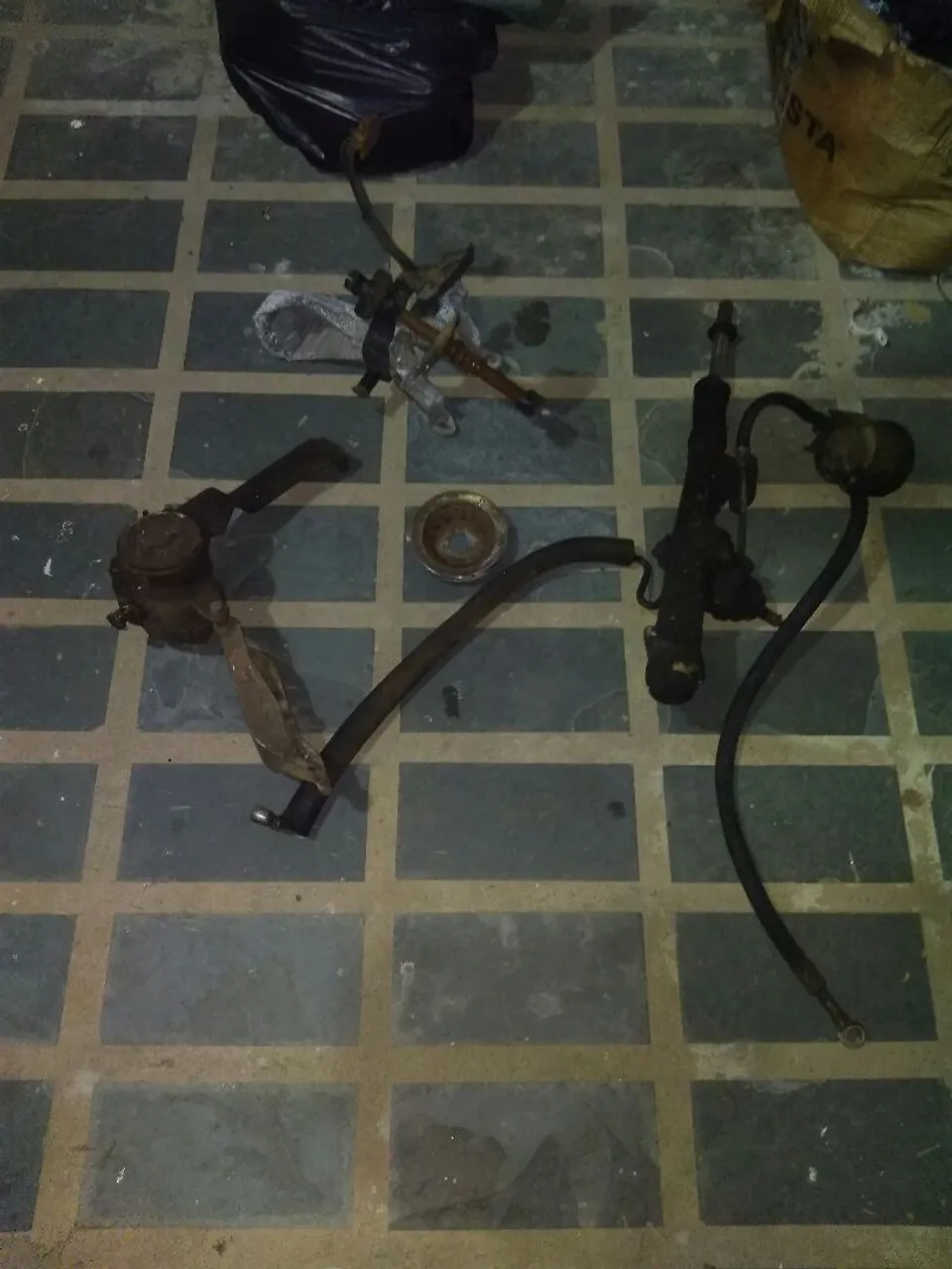Peças de direção hidráulica para carro ideal pra adaptar em quadrados