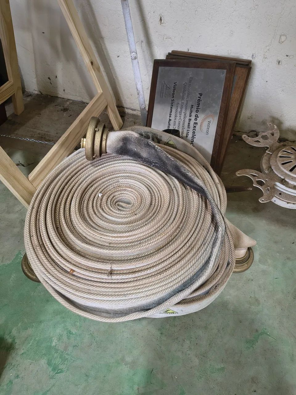 Fire hose64303952723075122