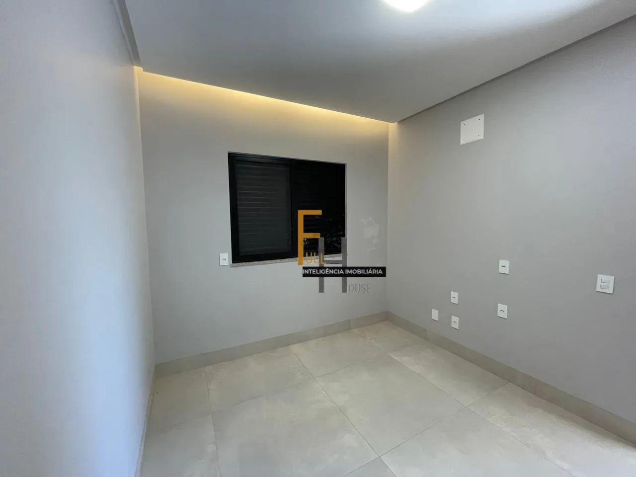 CASA EM CONDOMÍNIO FECHADO I 04 QUARTOS I PISCINA I PORCELANATO I HIDROMASSAGEM I ARMÁRIOS - Foto 4