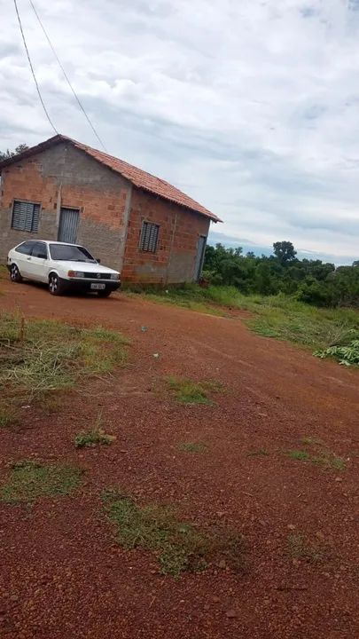 Casa simples em terreno amplo vende ou troca em carro 