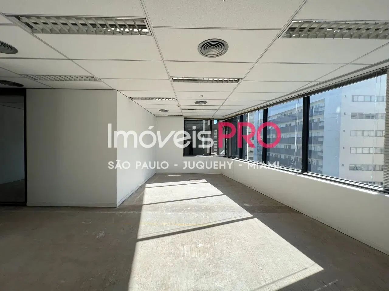 Conjunto comercial com 367,11m² e 9 vagas na Vila Olímpia
