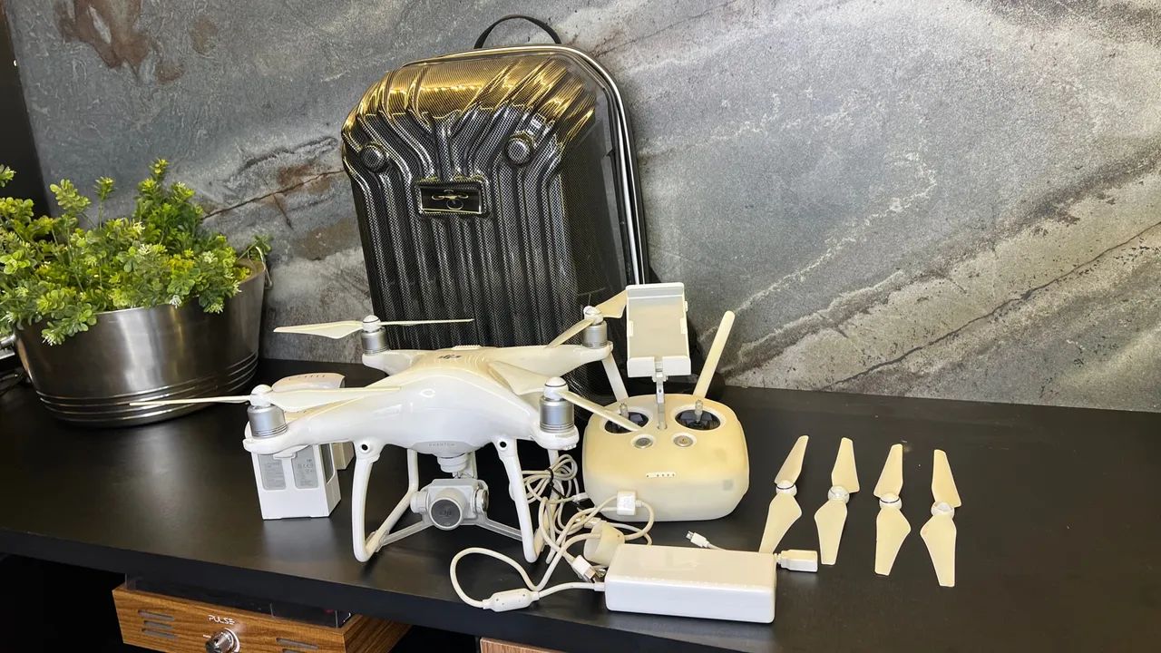 Drone Phantom 4 GL300 DJI