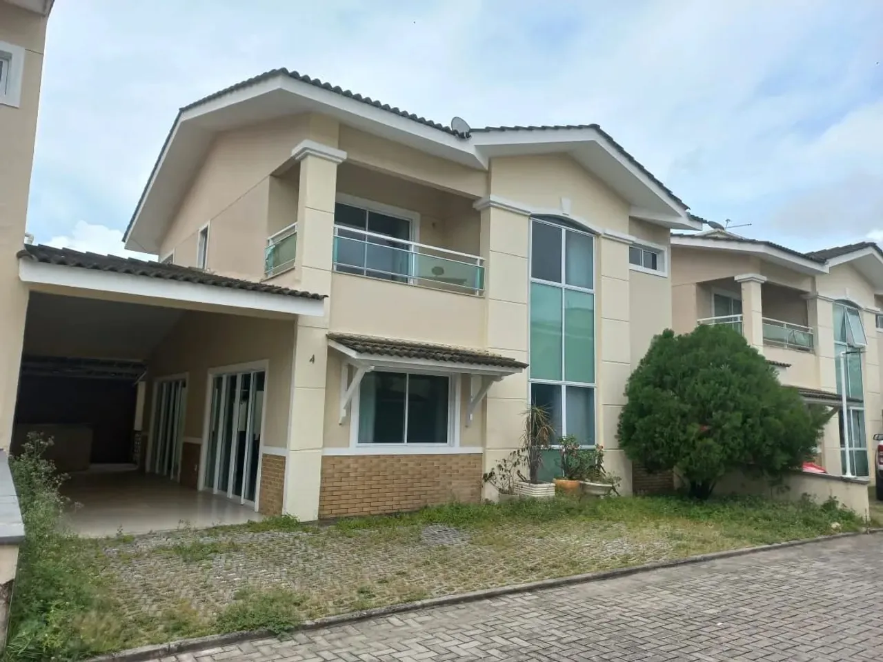 CASA DUPLEX DE CONDOMINIO PARA ALUGAR NA LAGOA REDONDA