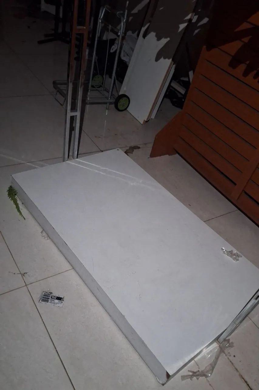 Cabideiro Arara de Metal para Loja - Foto 3