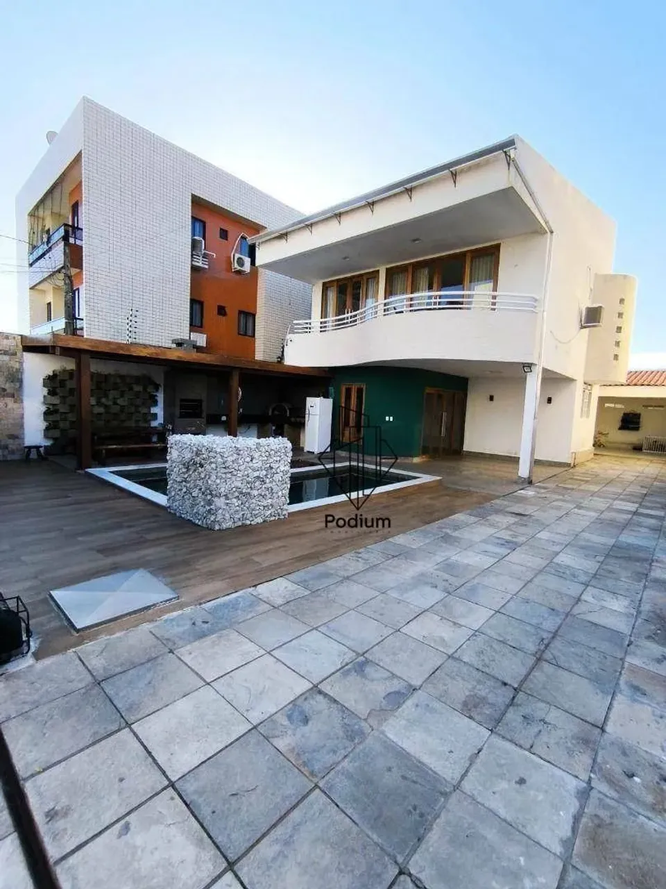 Casa 1º andar com piscina e projetados a 120m da praia do Bessa -CA0205.