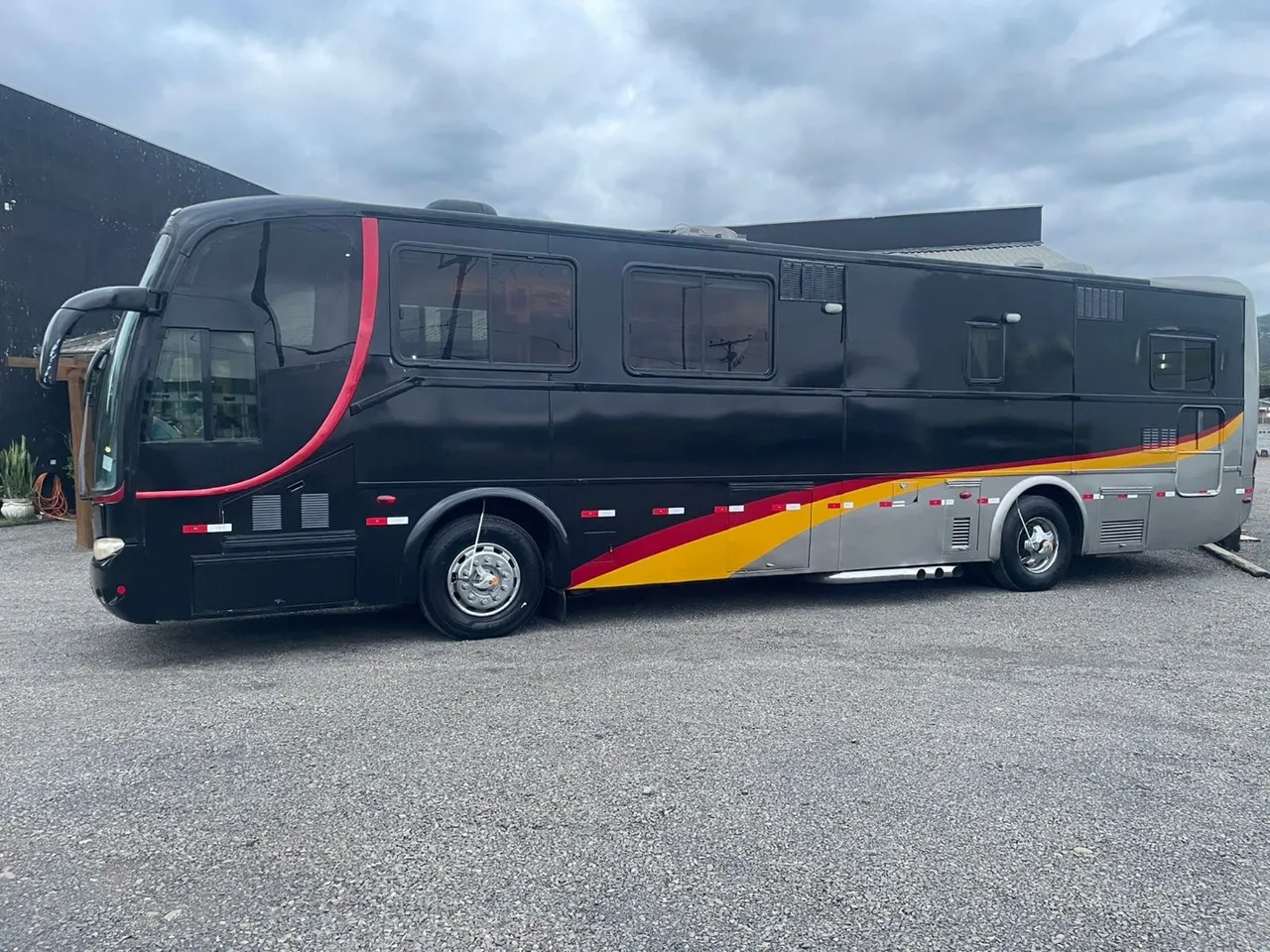 Motorhome volvo para 20 pessoas
