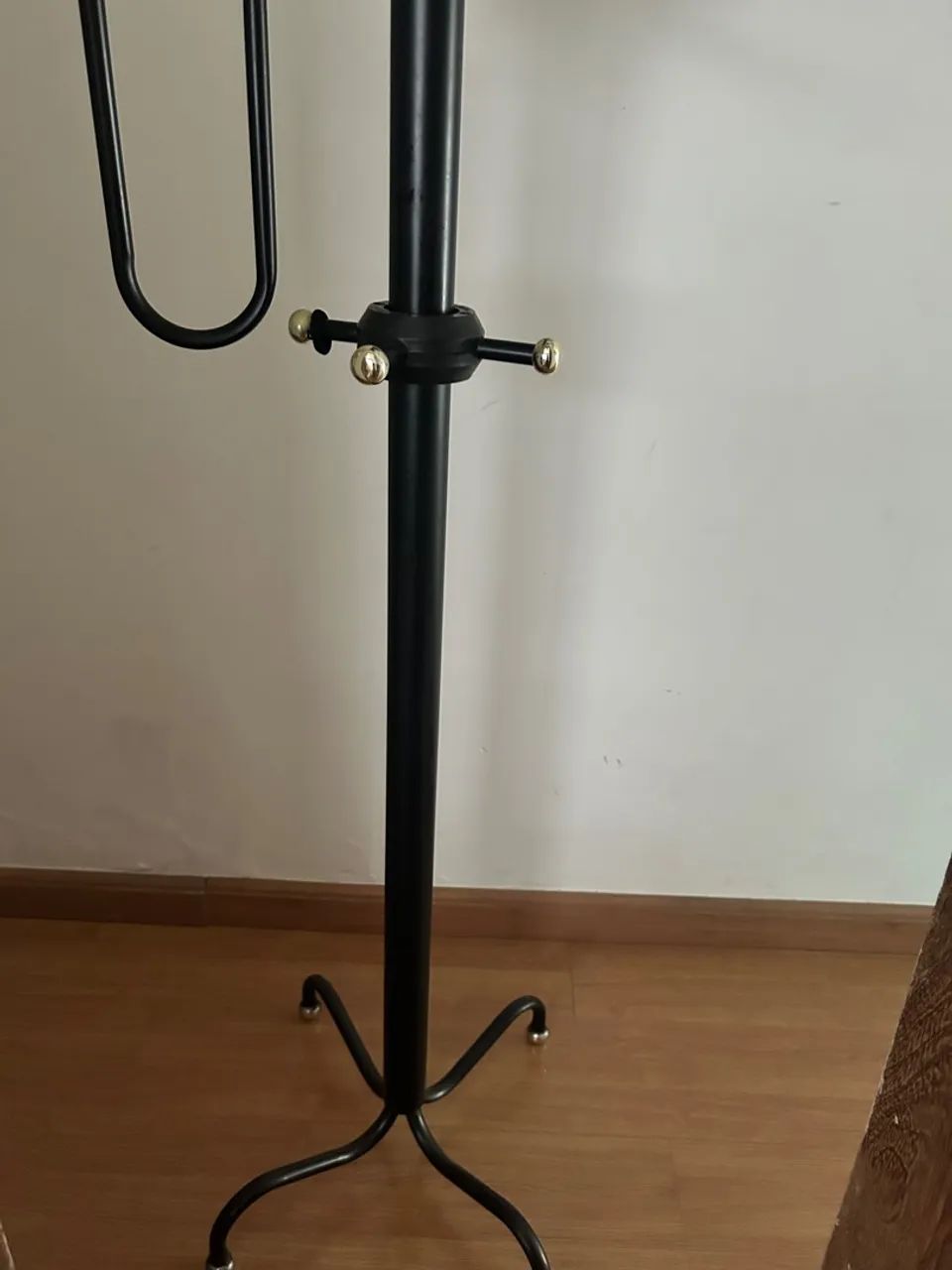 Cabideiro de chão com espelho - Foto 4