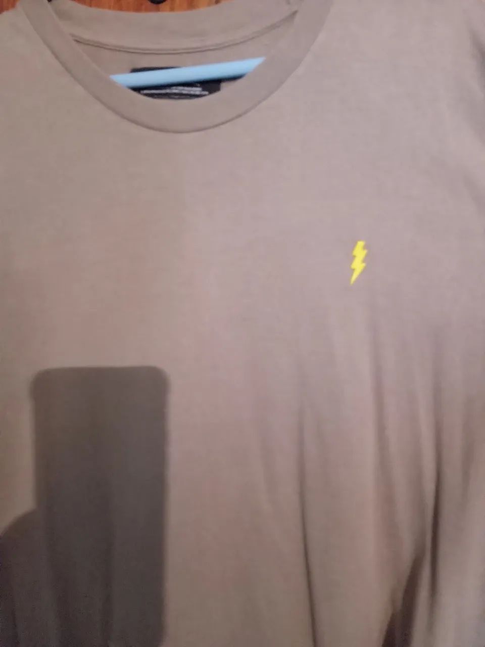 2 camiseta da viv leroa e 1 camiseta da zoomp original tamanho g - Foto 5