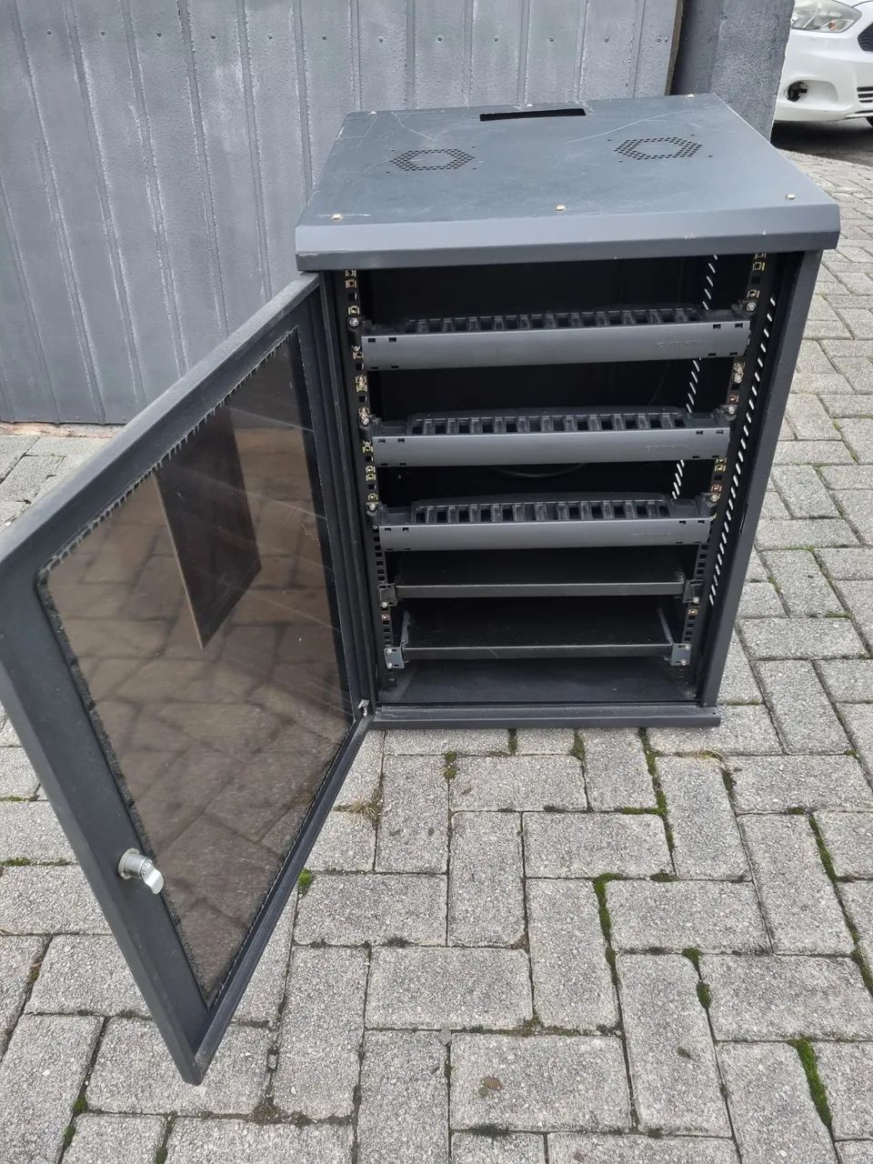 Rack para Servidor Preto Padrão 19 Medidas 55x57x78 Ótimo Estado - Foto 2